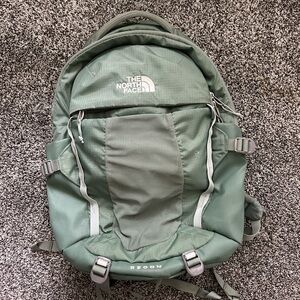 North face recon backpack